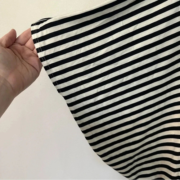 Yana K Women's Tania Top in Black & Ivory Stripes Short Sleeves One Size NWT - Picture 3 of 9